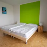 Nyon Hostel *