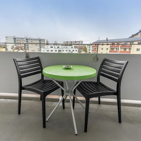 Nyon Hostel