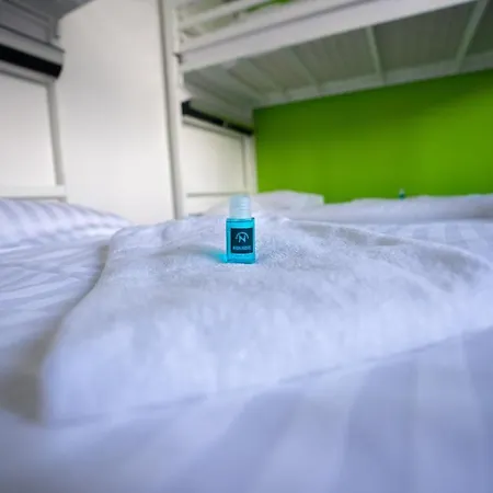 Хостел Nyon Hostel Ньон