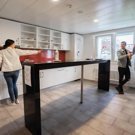 Nyon Hostel Ньон