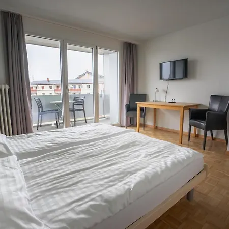 Nyon Hostel * Nyon