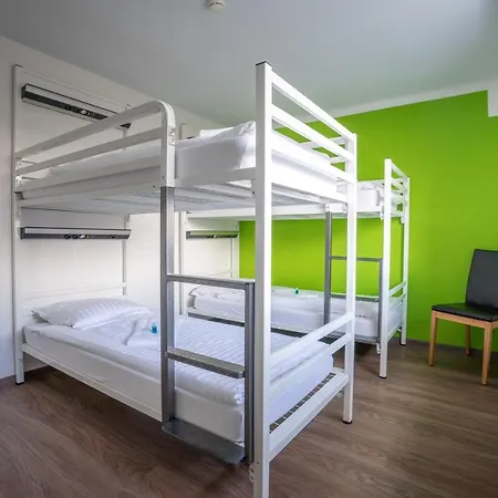 Nyon Hostel