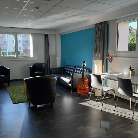 Nyon Hostel * Nyon