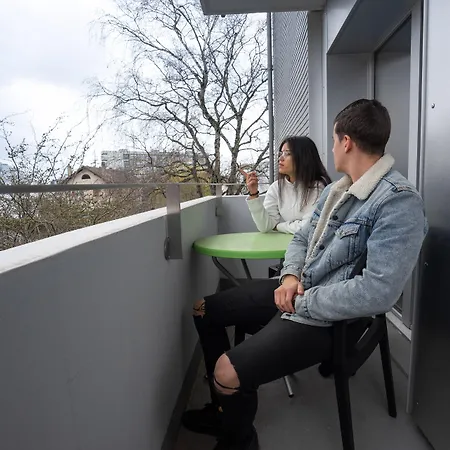 Nyon Hostel