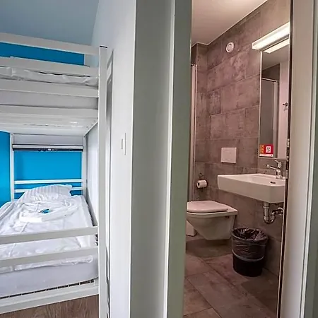 Nyon Hostel
