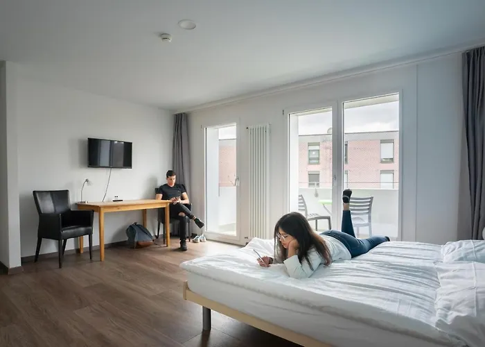 Nyon Hostel Hostel *