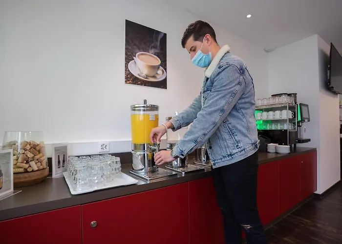 Hostel Nyon Hostel *