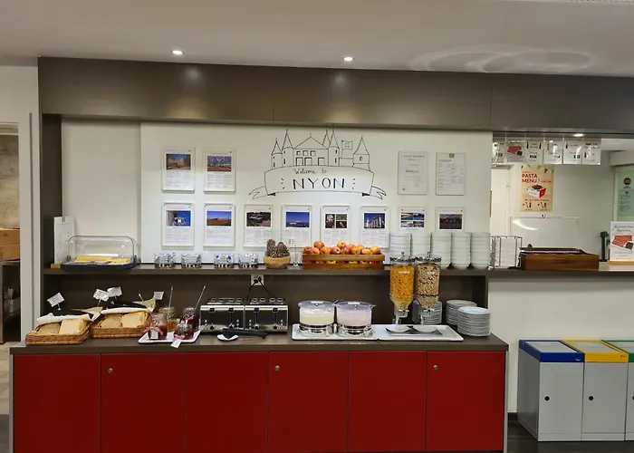 Nyon Hostel Hostel *