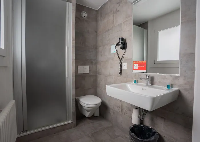 ニヨン ホステル ニヨン